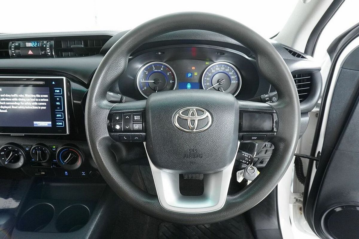2016 Toyota Hilux SR (4x4) GUN126R 4X4