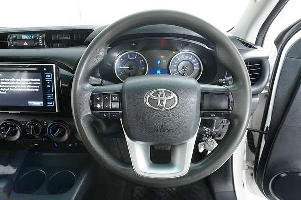 2016 Toyota Hilux SR (4x4) GUN126R 4X4