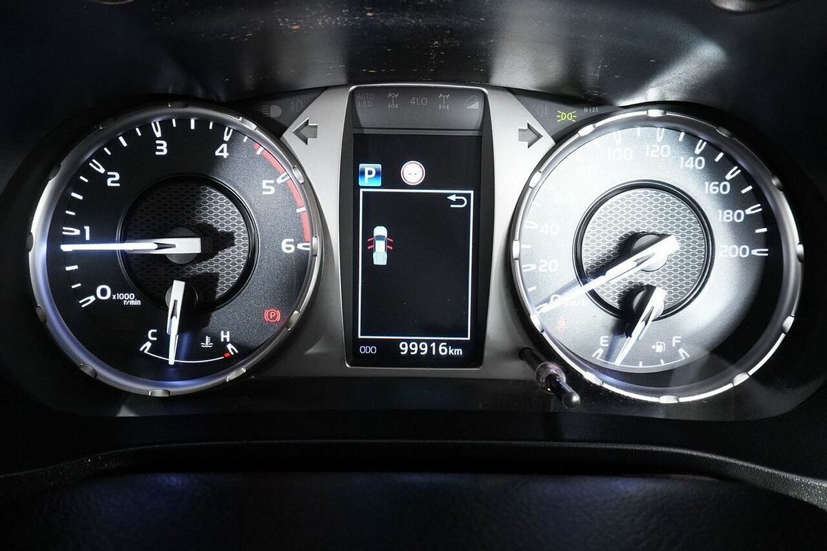 2021 Toyota Hilux SR (4x4) GUN126R Facelift 4X4