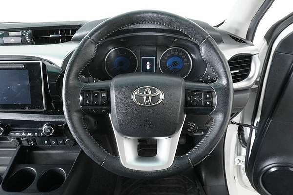 2018 Toyota Hilux SR5 (4x4) GUN126R MY19 4X4
