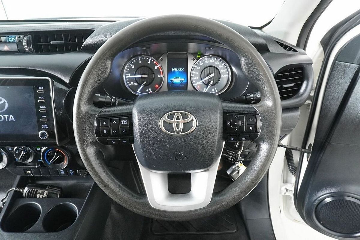 2020 Toyota Hilux SR (4x4) GUN126R Facelift 4X4