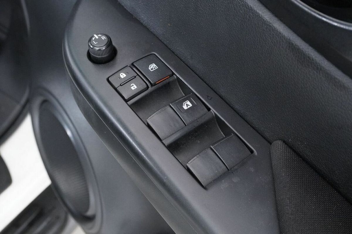 2019 Toyota Hilux SR (4x4) GUN126R MY19 4X4