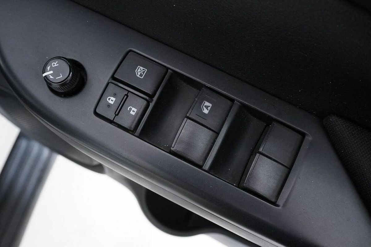 2020 Toyota Hilux SR (4x4) GUN126R MY19 Upgrade 4X4