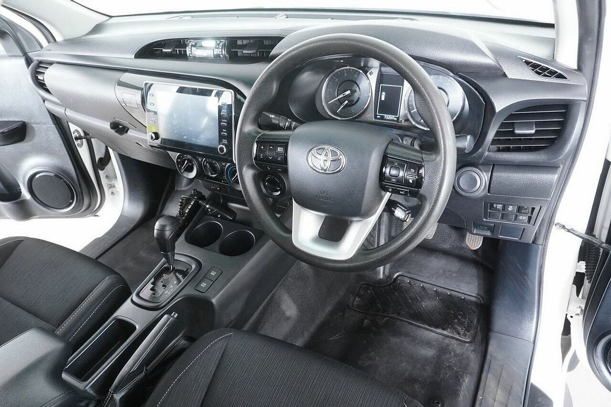 2021 Toyota Hilux SR (4x4) GUN126R Facelift 4X4