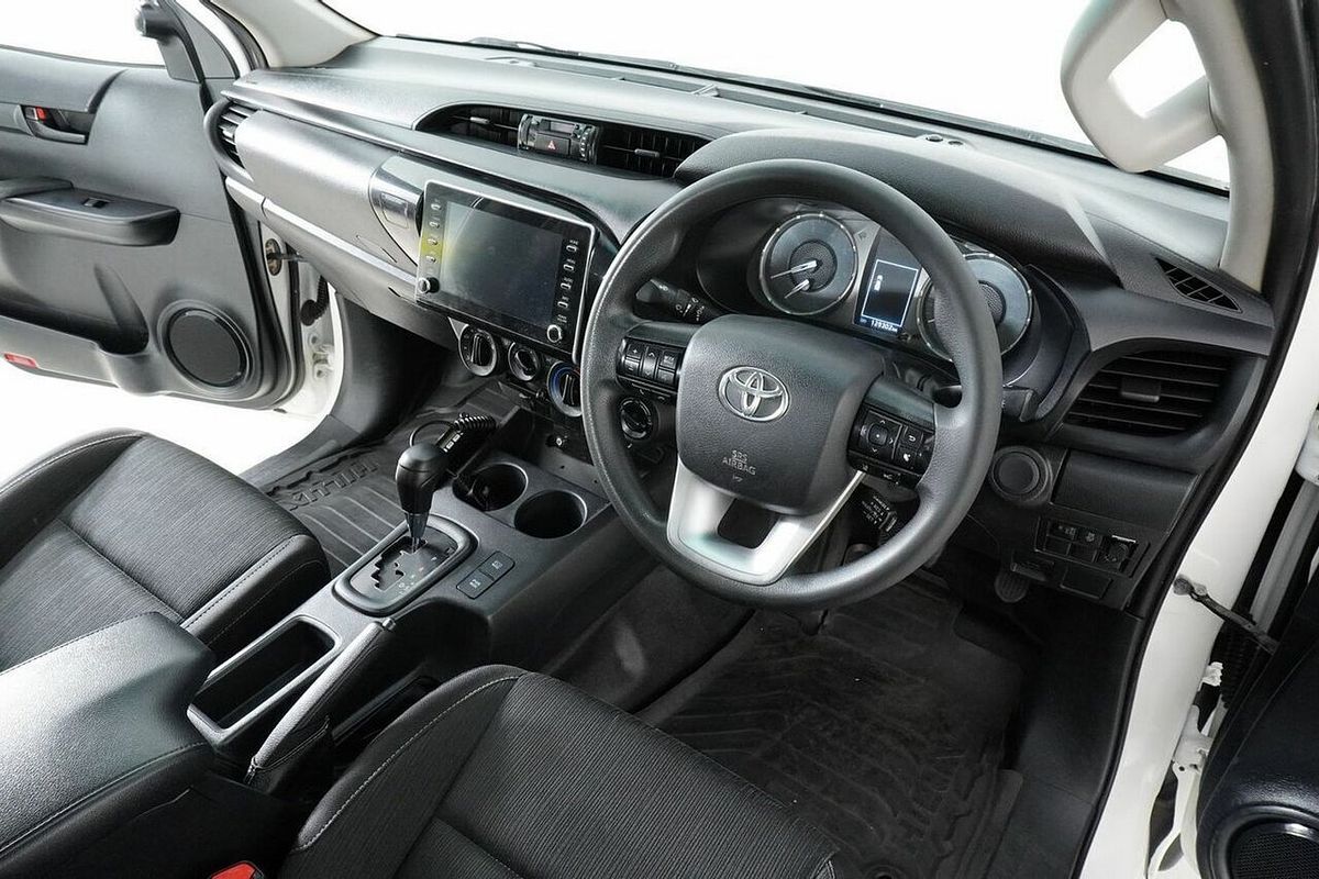 2021 Toyota Hilux SR (4x4) GUN126R 4X4