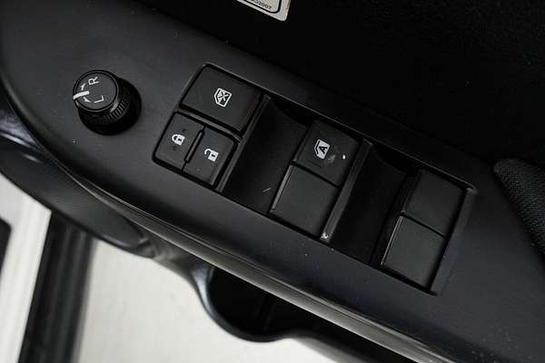2021 Toyota Hilux SR (4x4) GUN126R Facelift 4X4