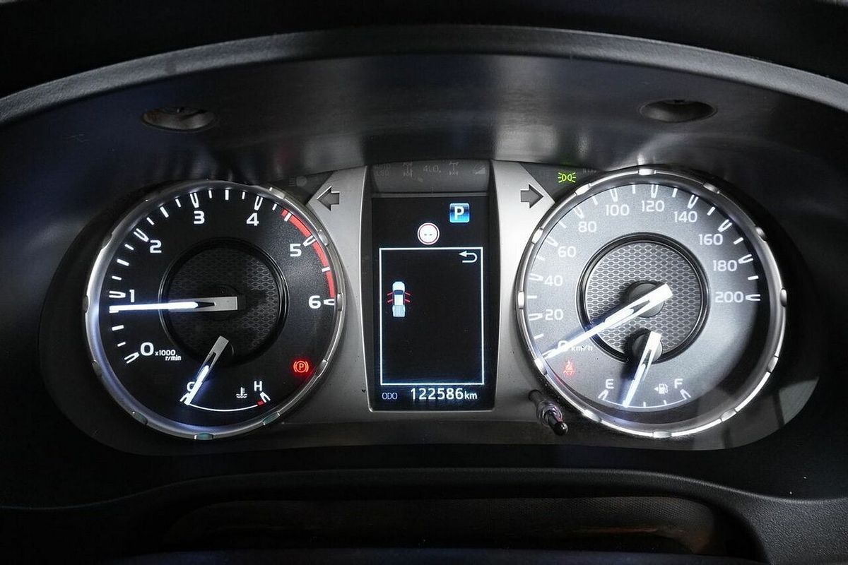 2022 Toyota Hilux SR (4x4) GUN126R 4X4