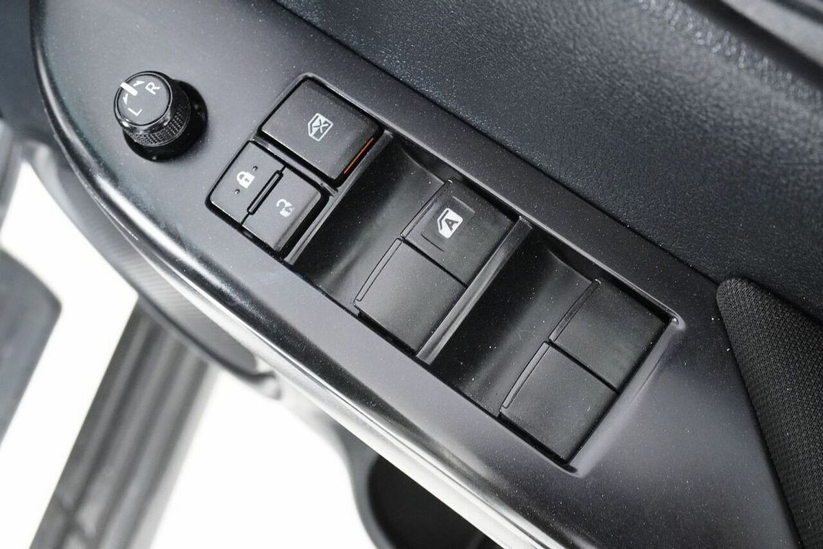 2021 Toyota Hilux SR (4x4) GUN126R 4X4