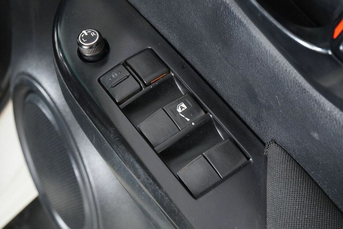 2019 Toyota Hilux SR (4x4) GUN126R MY19 Upgrade 4X4