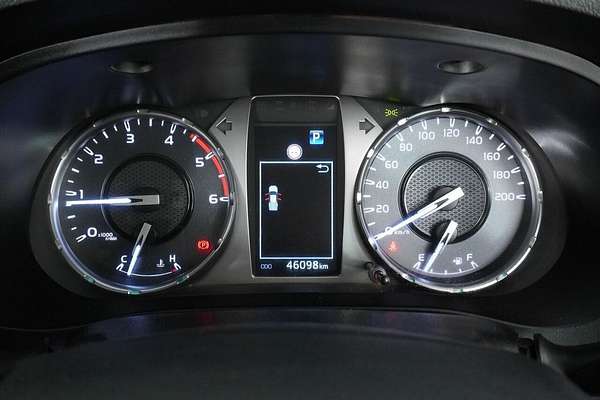 2021 Toyota Hilux SR5 (4x4) GUN126R Facelift 4X4