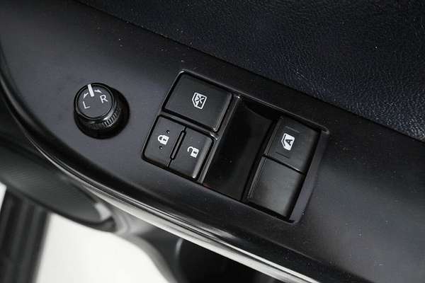 2019 Toyota Hilux SR (4x4) GUN126R MY19 4X4