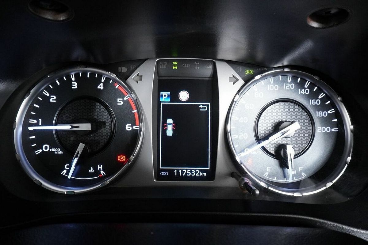 2020 Toyota Hilux SR (4x4) GUN126R Facelift 4X4
