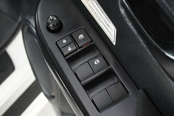 2021 Toyota Hilux SR (4x4) GUN126R Facelift 4X4