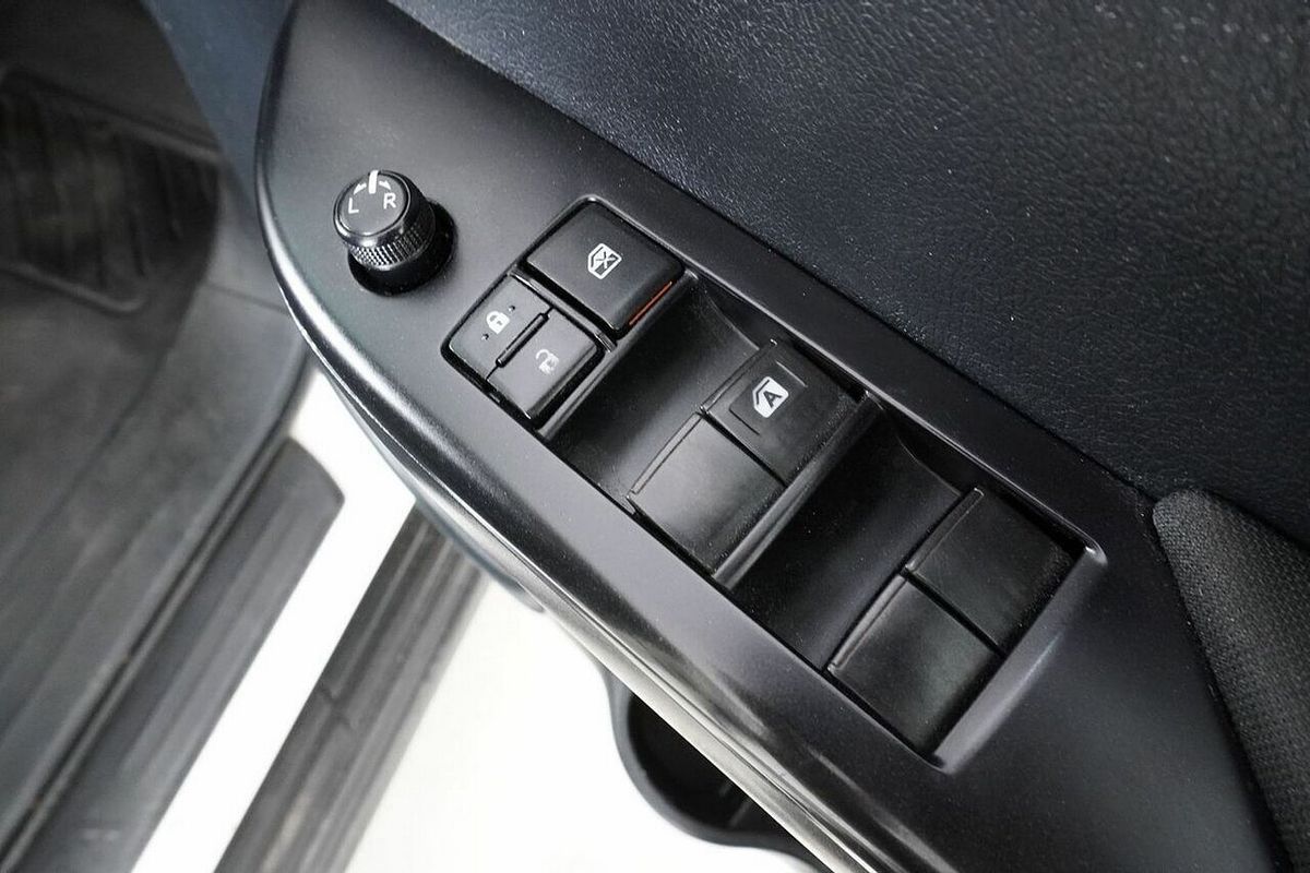 2019 Toyota Hilux SR (4x4) GUN126R MY19 Upgrade 4X4