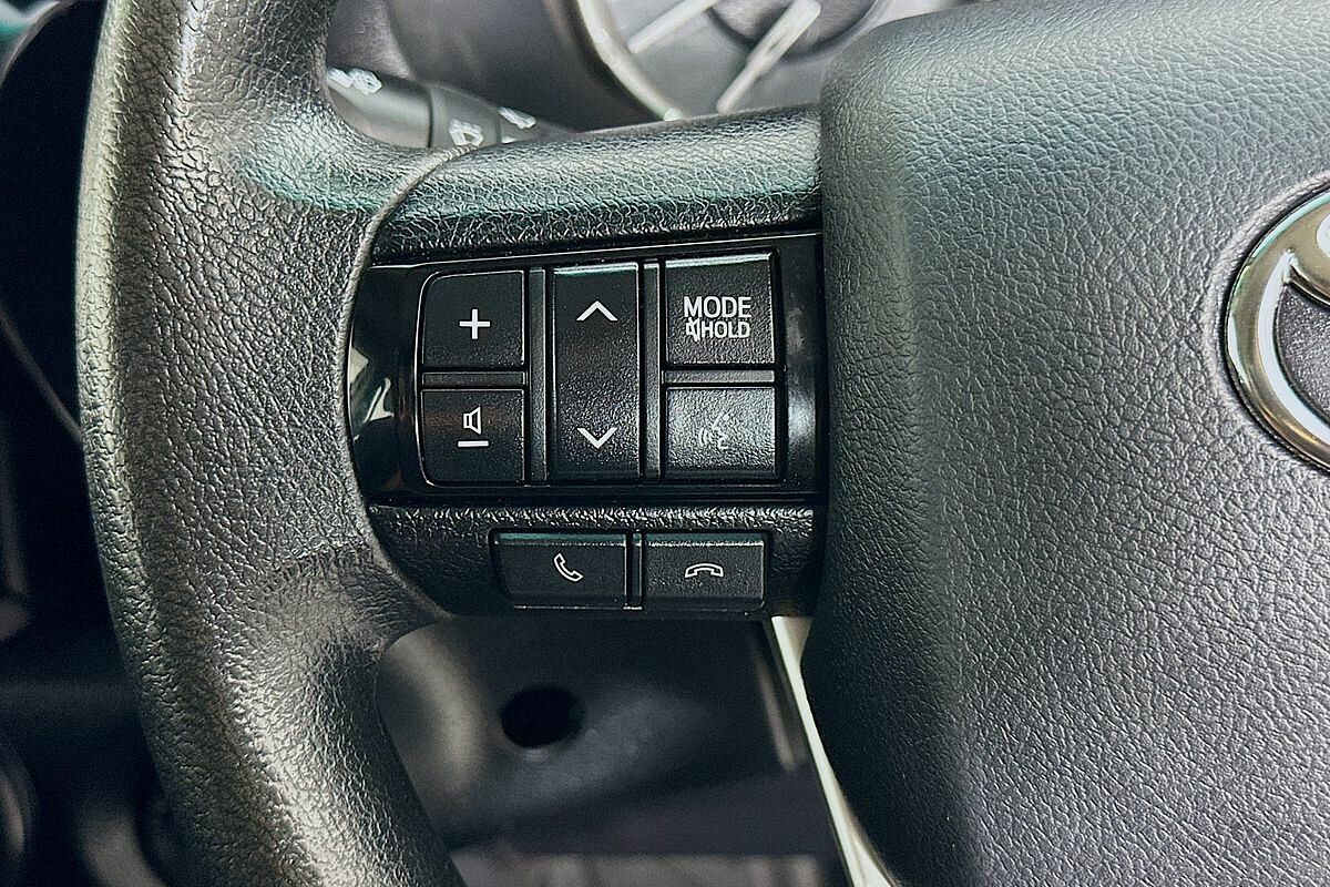 2021 Toyota Hilux SR (4x4) GUN126R Facelift 4X4