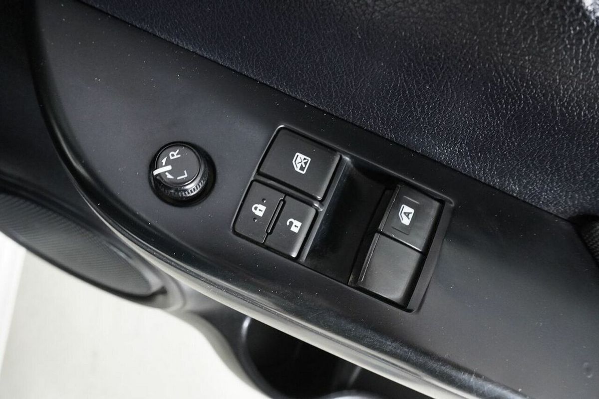2017 Toyota Hilux Workmate GUN122R Rear Wheel Drive