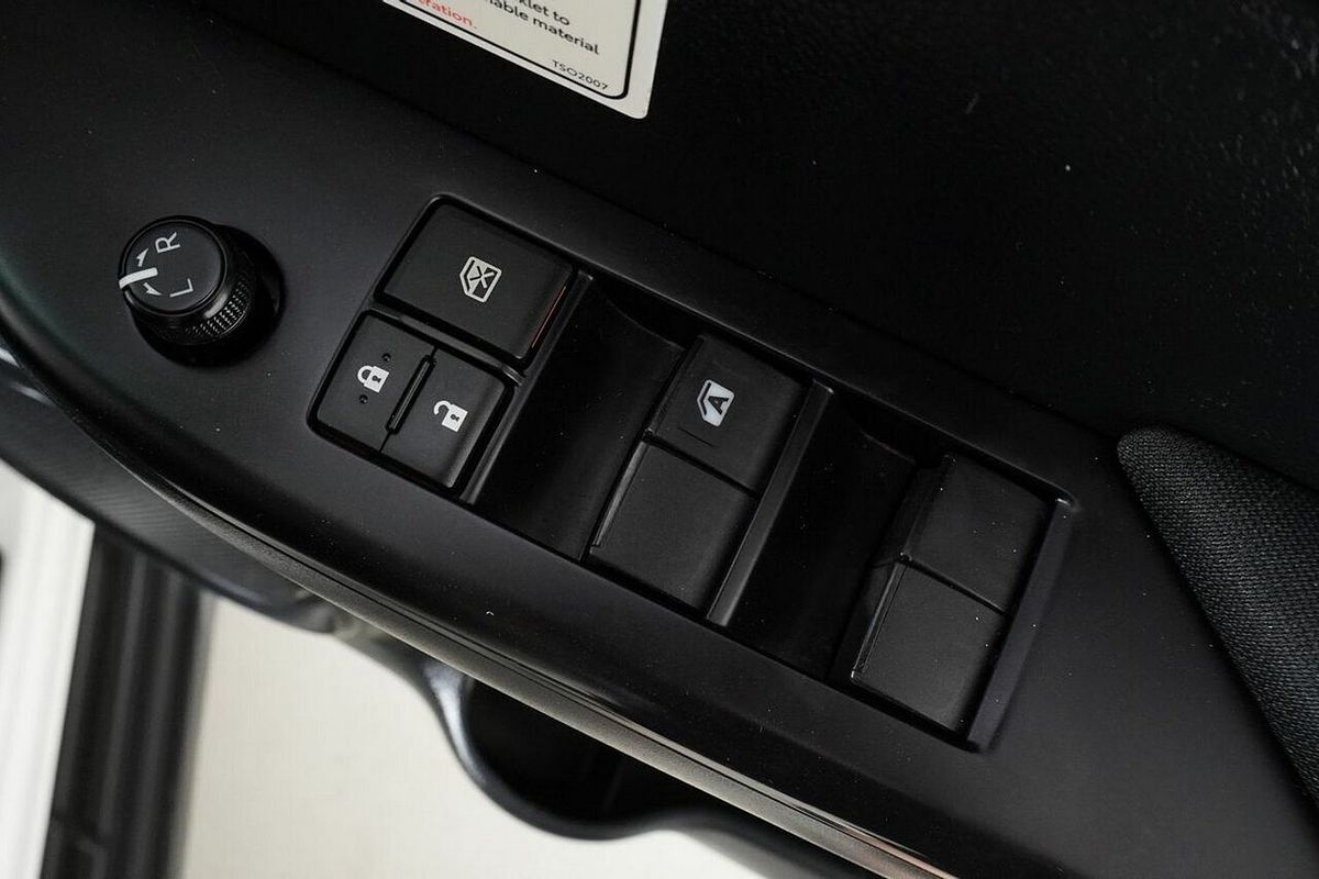 2021 Toyota Hilux SR (4x4) GUN126R Facelift 4X4