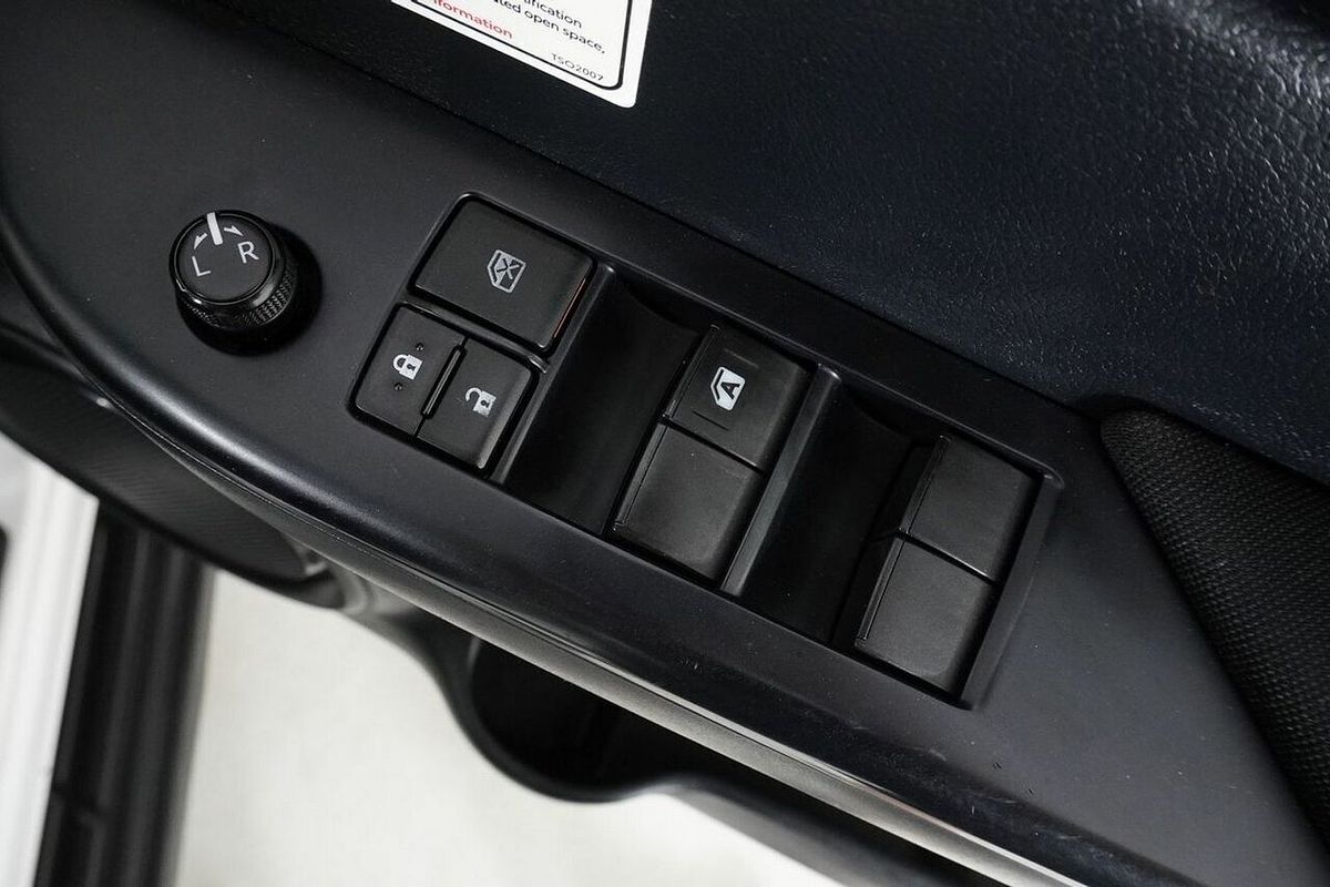 2022 Toyota Hilux SR (4x4) GUN126R 4X4