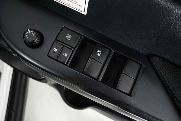 2022 Toyota Hilux SR (4x4) GUN126R 4X4