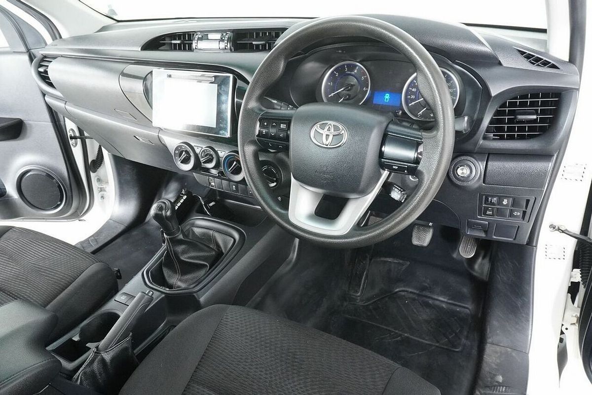 2018 Toyota Hilux SR (4x4) GUN126R MY19 4X4