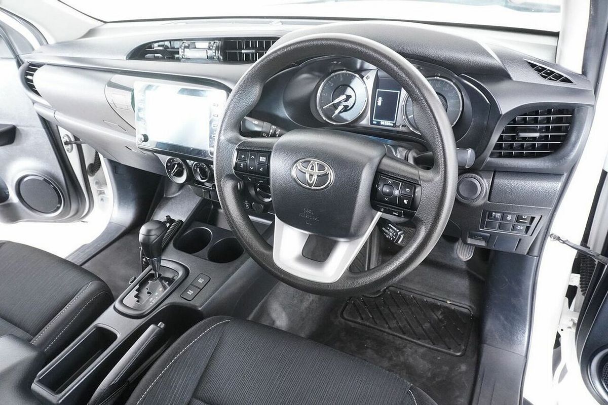2021 Toyota Hilux SR (4x4) GUN126R 4X4