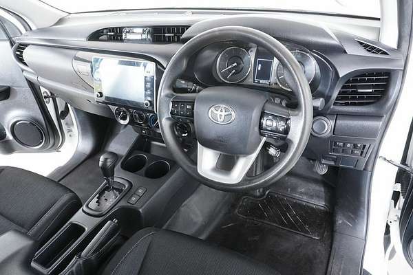 2021 Toyota Hilux SR (4x4) GUN126R Facelift 4X4