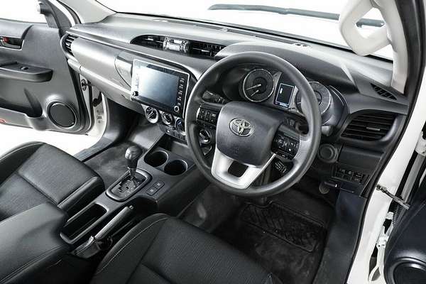 2021 Toyota Hilux SR (4x4) GUN126R Facelift 4X4