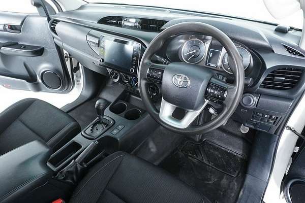 2021 Toyota Hilux SR (4x4) GUN126R Facelift 4X4