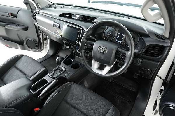 2021 Toyota Hilux SR (4x4) GUN126R Facelift 4X4