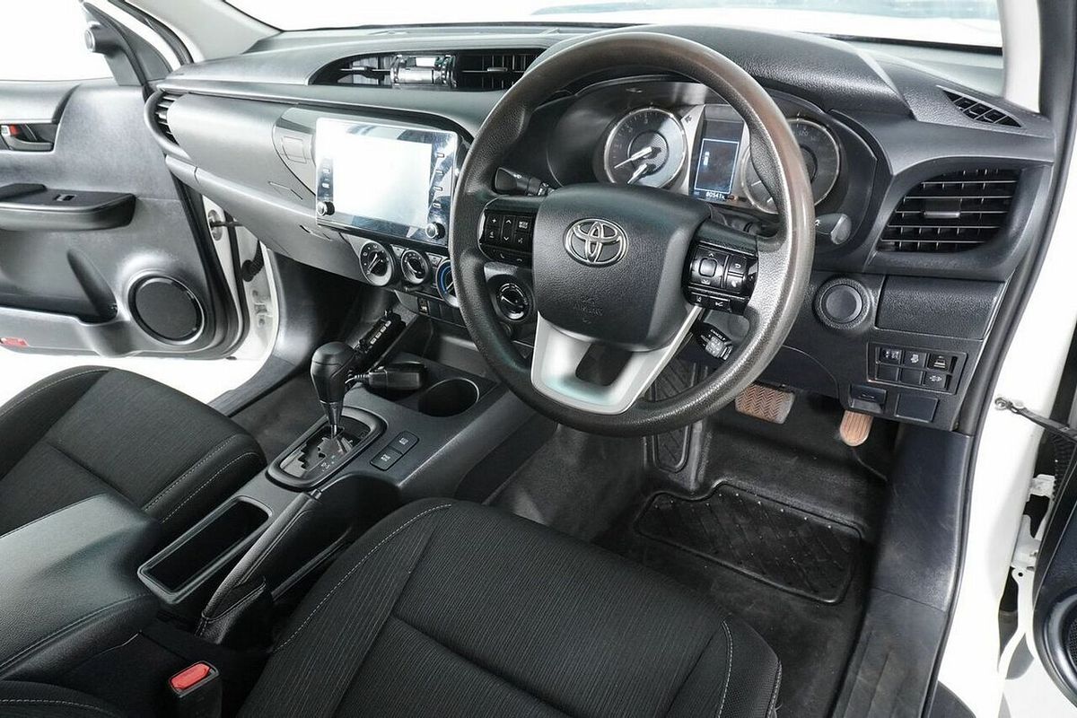 2021 Toyota Hilux SR (4x4) GUN126R 4X4