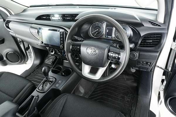2021 Toyota Hilux SR (4x4) GUN126R Facelift 4X4