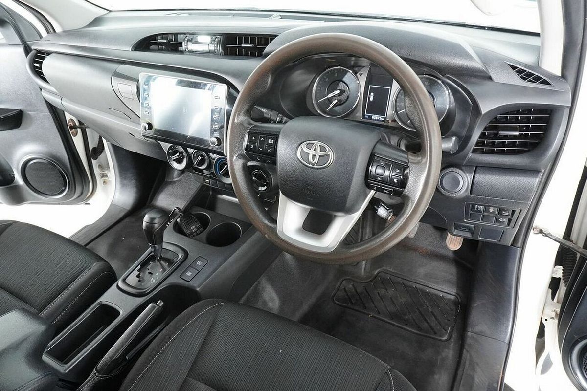 2021 Toyota Hilux SR (4x4) GUN126R Facelift 4X4