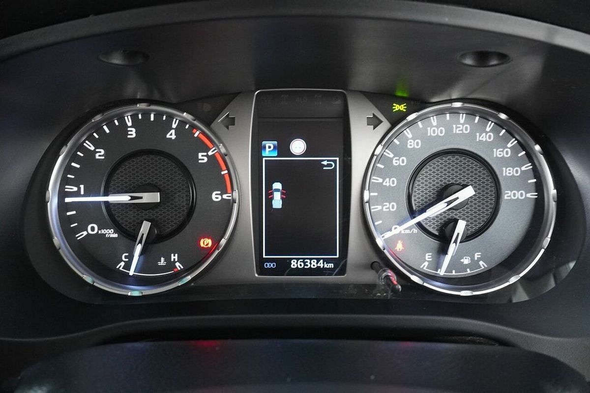 2021 Toyota Hilux SR5 (4x4) GUN126R Facelift 4X4