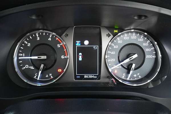 2021 Toyota Hilux SR5 (4x4) GUN126R Facelift 4X4