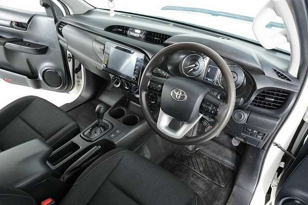 2021 Toyota Hilux SR (4x4) GUN126R Facelift 4X4
