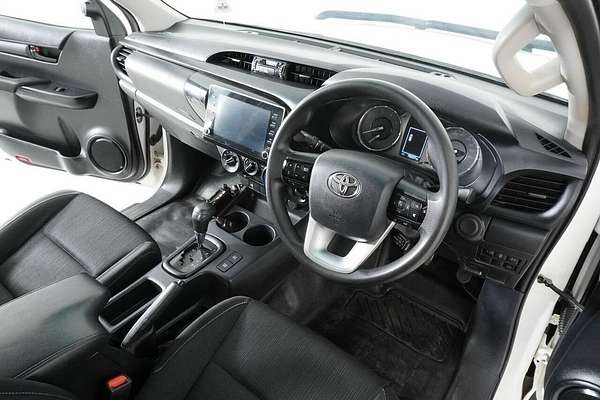 2020 Toyota Hilux SR (4x4) GUN126R Facelift 4X4