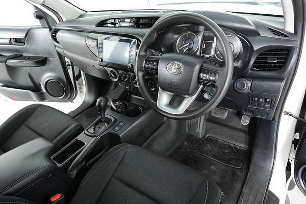 2021 Toyota Hilux SR (4x4) GUN126R Facelift 4X4