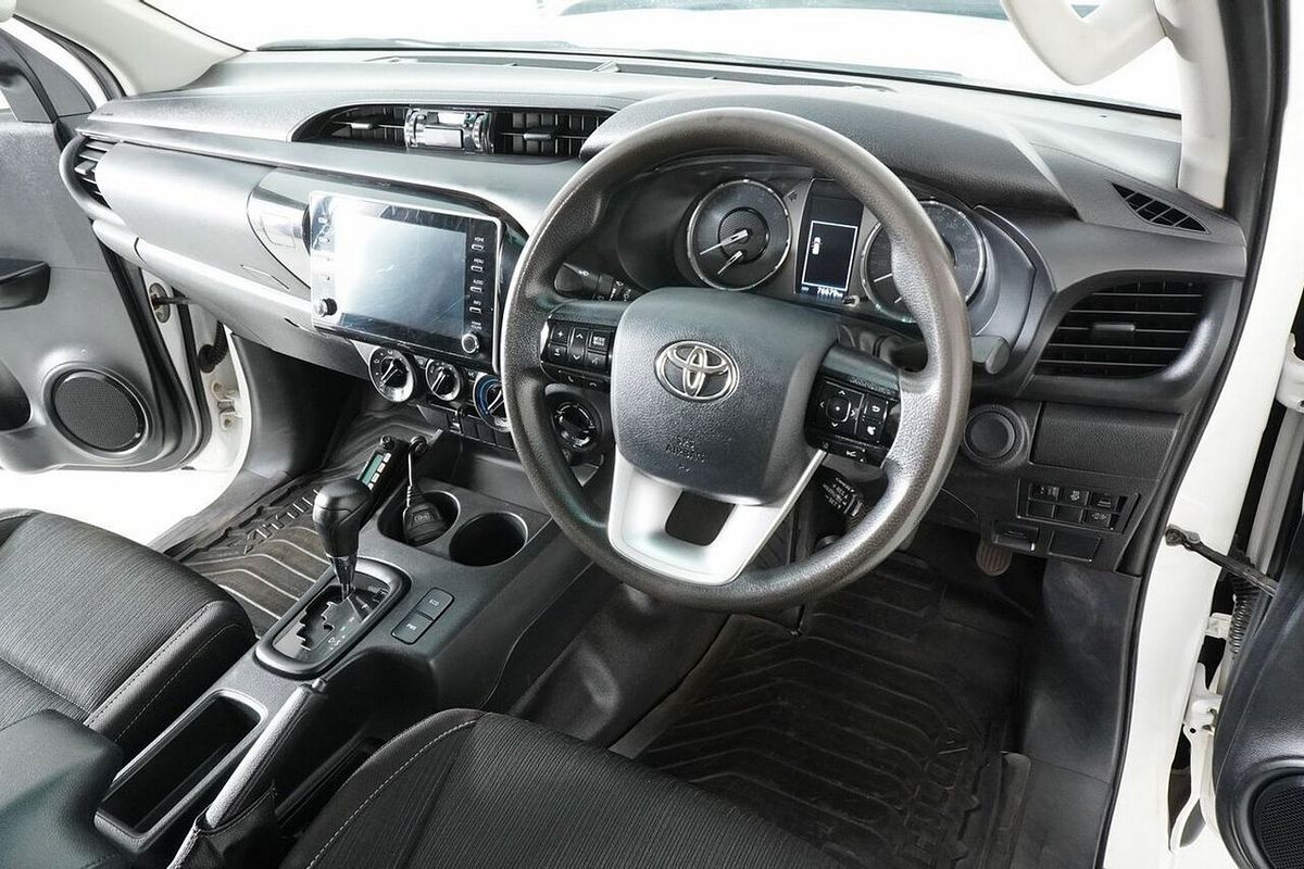 2022 Toyota Hilux SR (4x4) Steel Wheels GUN126R 4X4