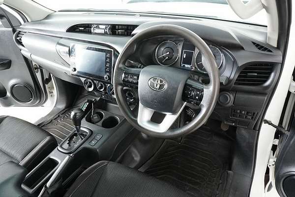 2022 Toyota Hilux SR (4x4) Steel Wheels GUN126R 4X4