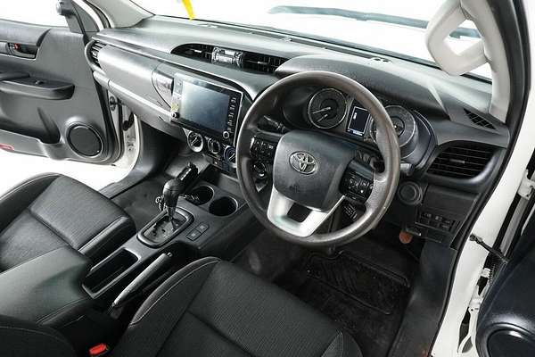 2020 Toyota Hilux SR (4x4) GUN126R Facelift 4X4