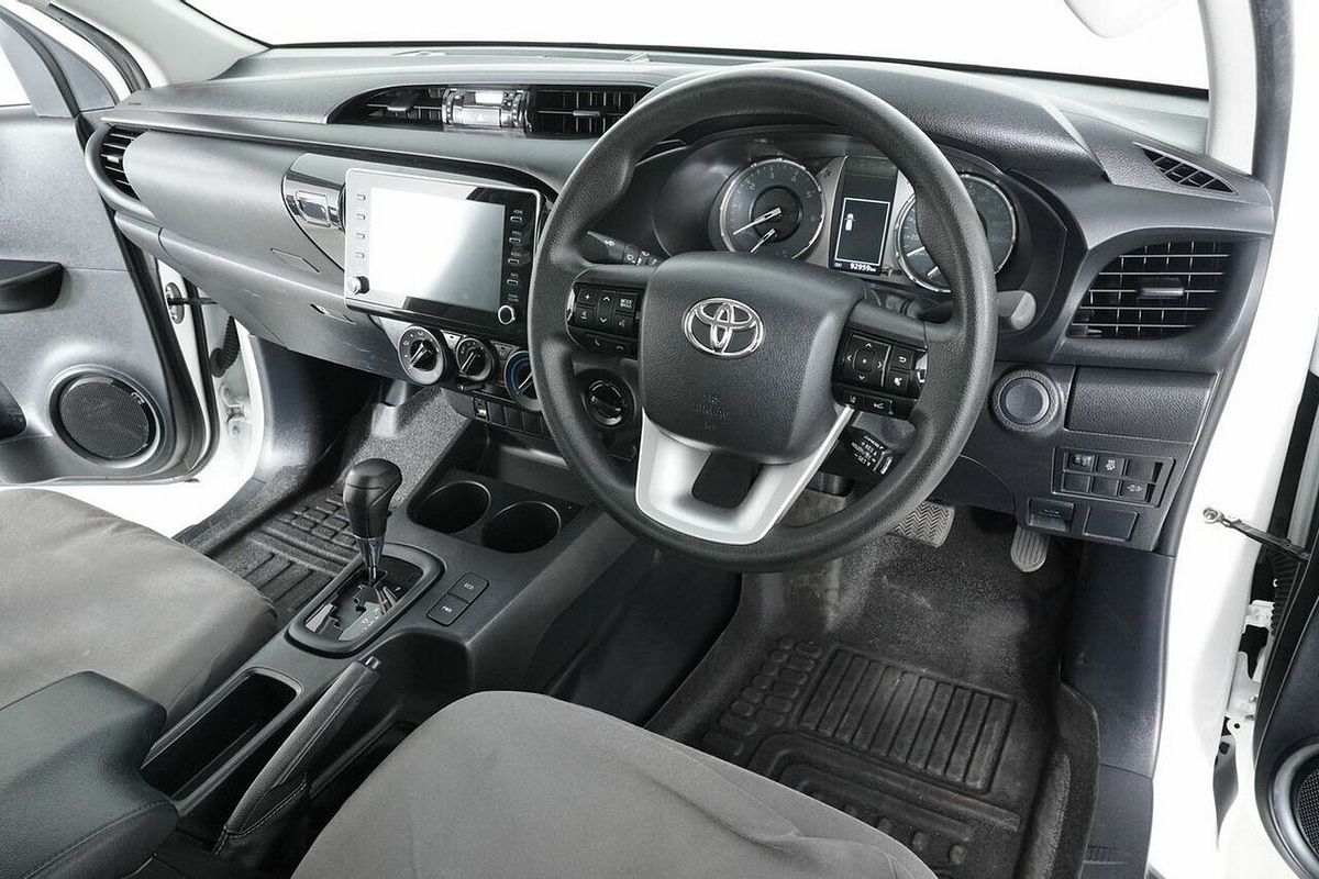 2021 Toyota Hilux SR (4x4) GUN126R Facelift 4X4
