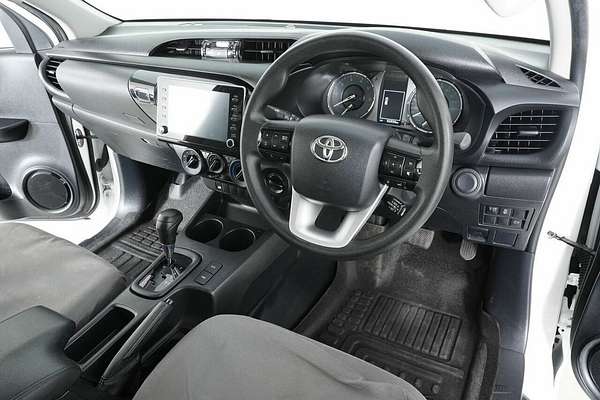 2021 Toyota Hilux SR (4x4) GUN126R Facelift 4X4