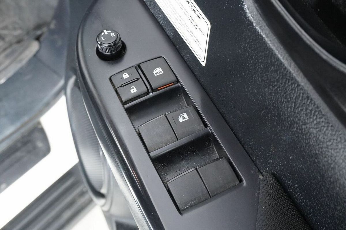 2021 Toyota Hilux SR (4x4) GUN126R Facelift 4X4