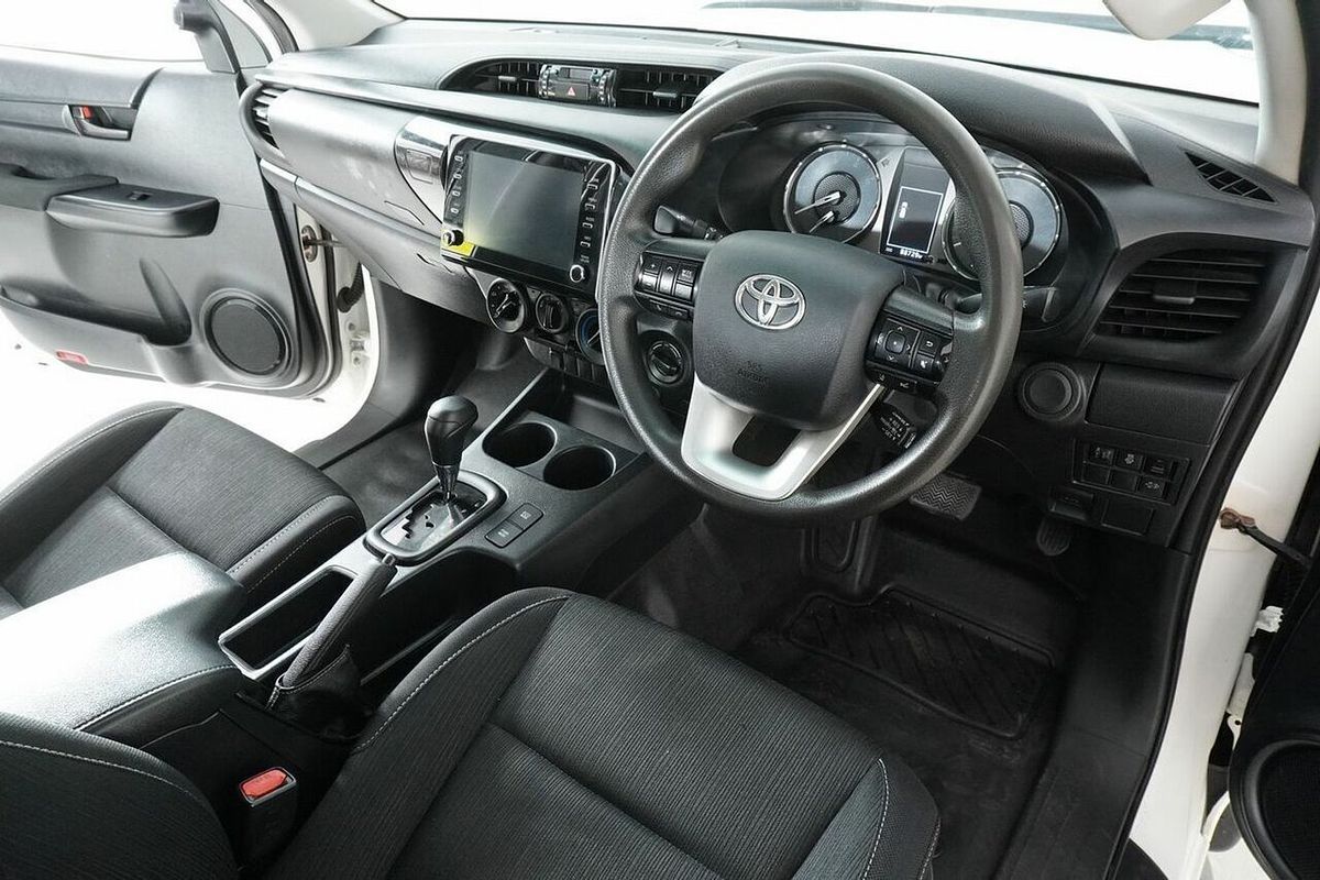 2021 Toyota Hilux SR (4x4) GUN126R 4X4