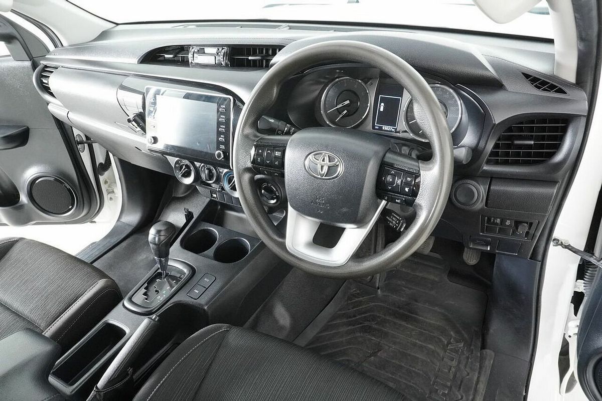 2022 Toyota Hilux SR (4x4) GUN126R 4X4
