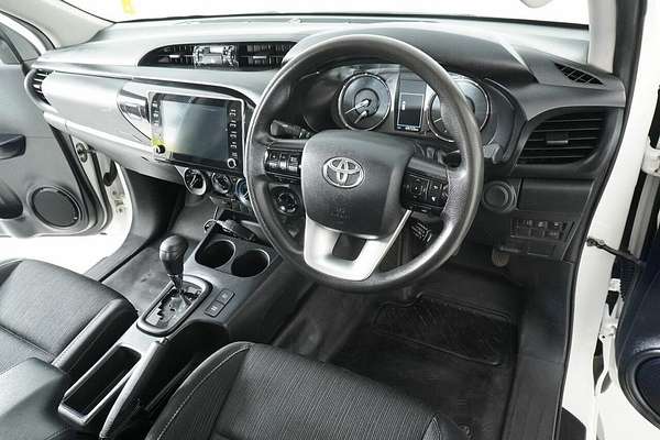2021 Toyota Hilux SR (4x4) GUN126R Facelift 4X4