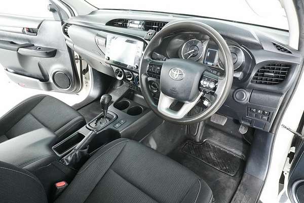 2021 Toyota Hilux SR (4x4) GUN126R Facelift 4X4