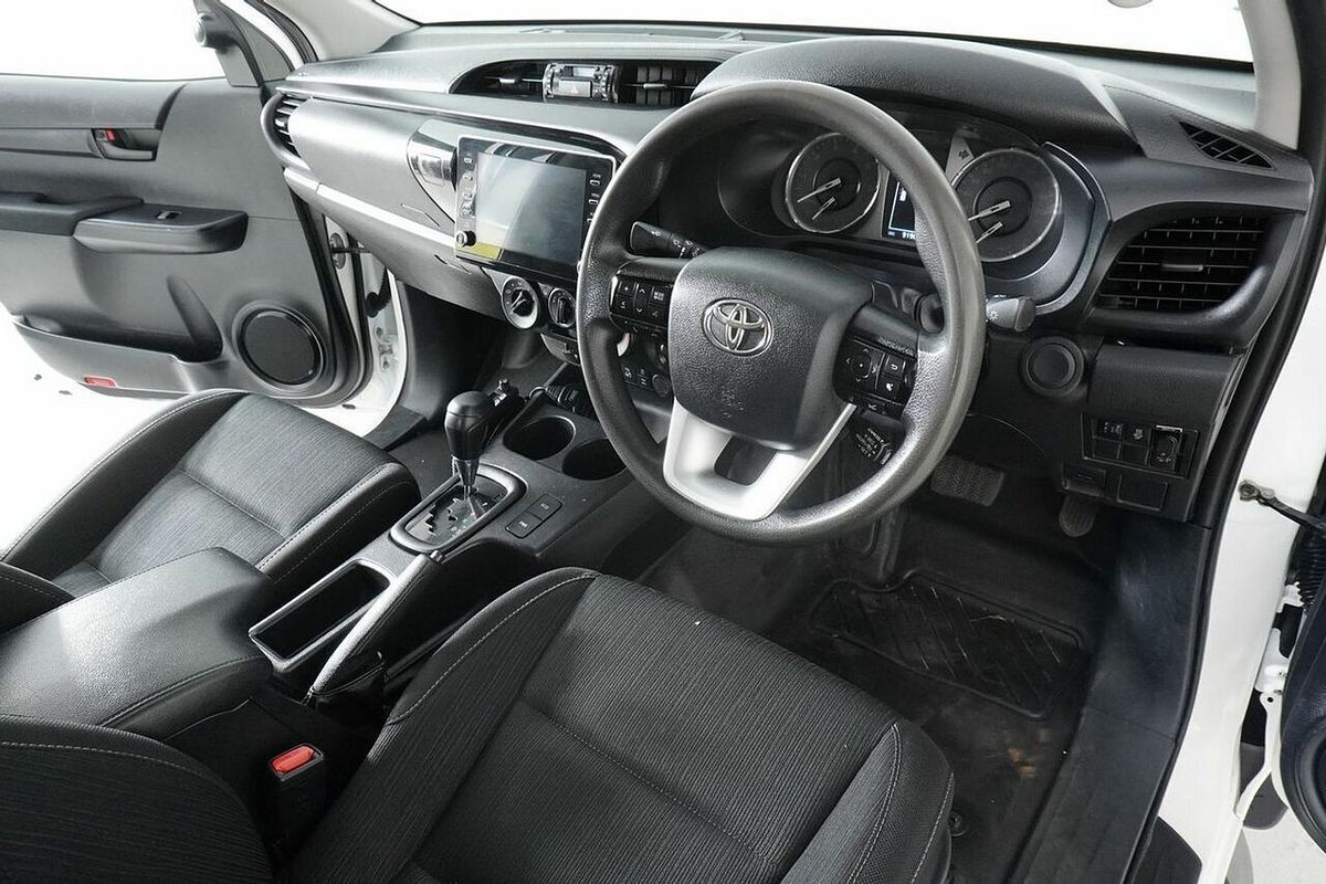 2022 Toyota Hilux SR (4x4) GUN126R 4X4