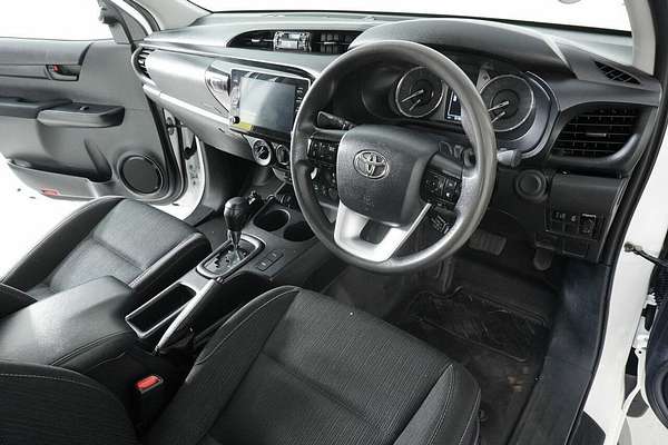 2022 Toyota Hilux SR (4x4) GUN126R 4X4