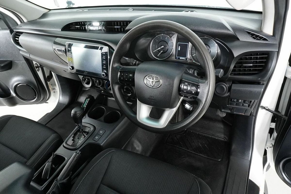 2021 Toyota Hilux SR (4x4) GUN126R Facelift 4X4